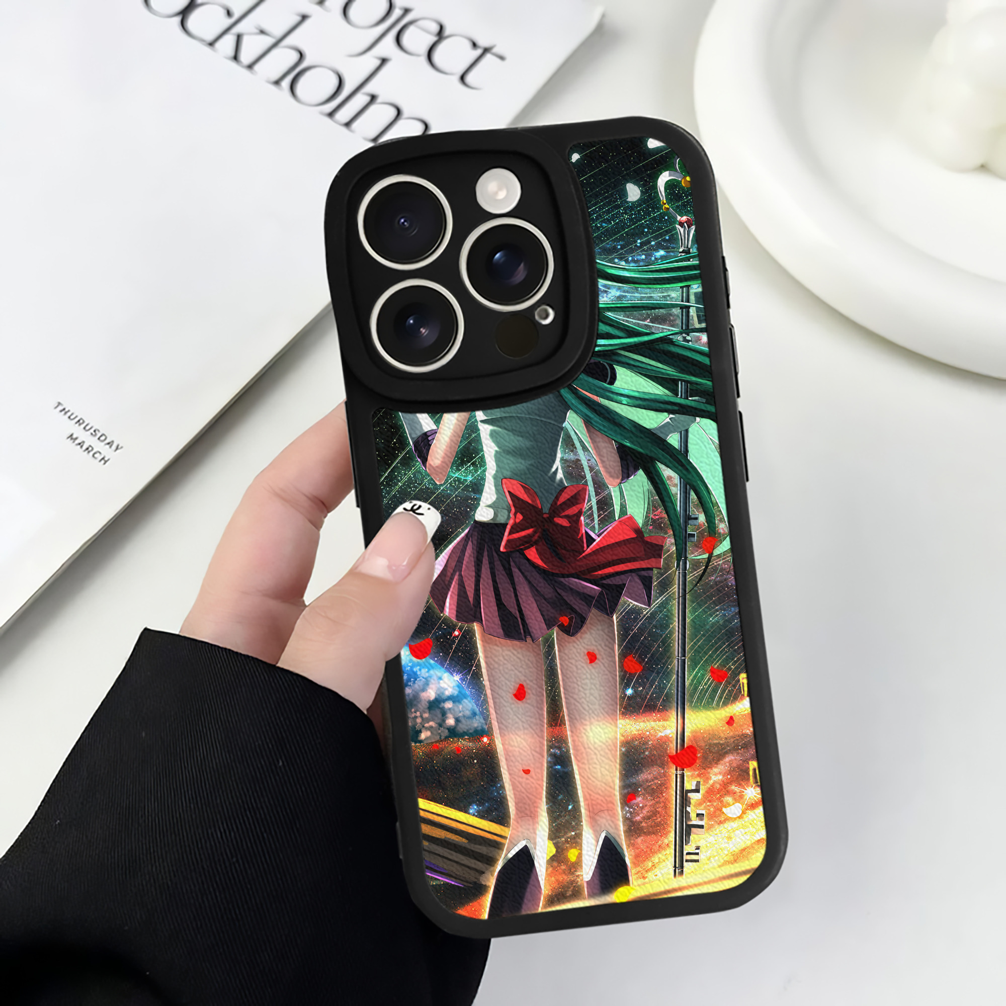 （画像用） 美少女戦士セーラームーン Sailor Moon 【iPhone 16シリーズ対応】シリコンスマホケース（レザー調） 材質：シリコン